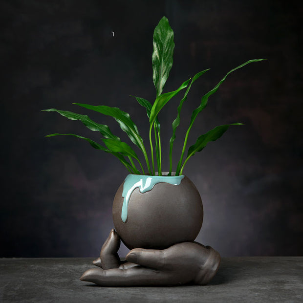Minimalist Pot