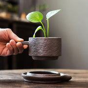 Minimalist Pot