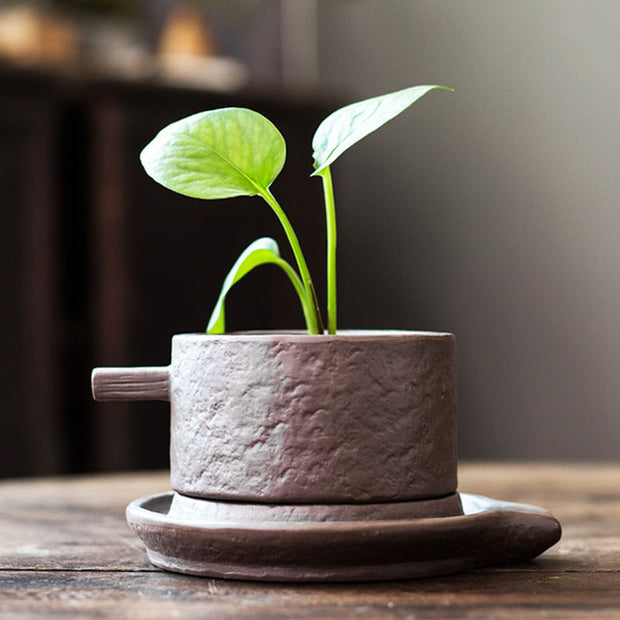 Minimalist Pot